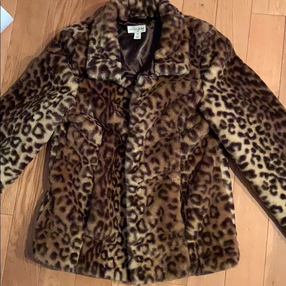 Cheetah leopard print fuzzy jacket - Picture 5 of 6